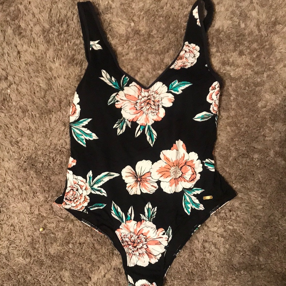 Adorable Roxy one piece